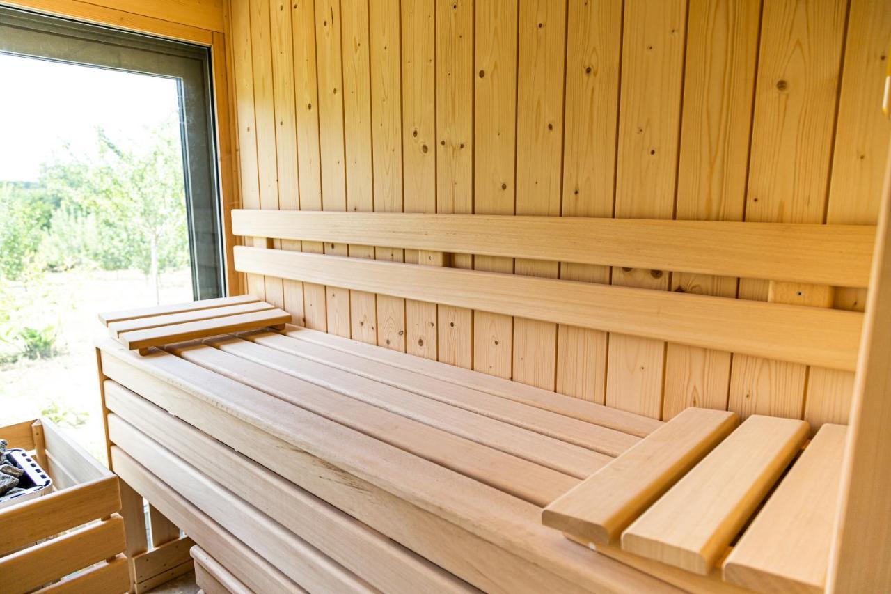 Hameau Des 40 Arpents Hotell Gergy Exteriör bild