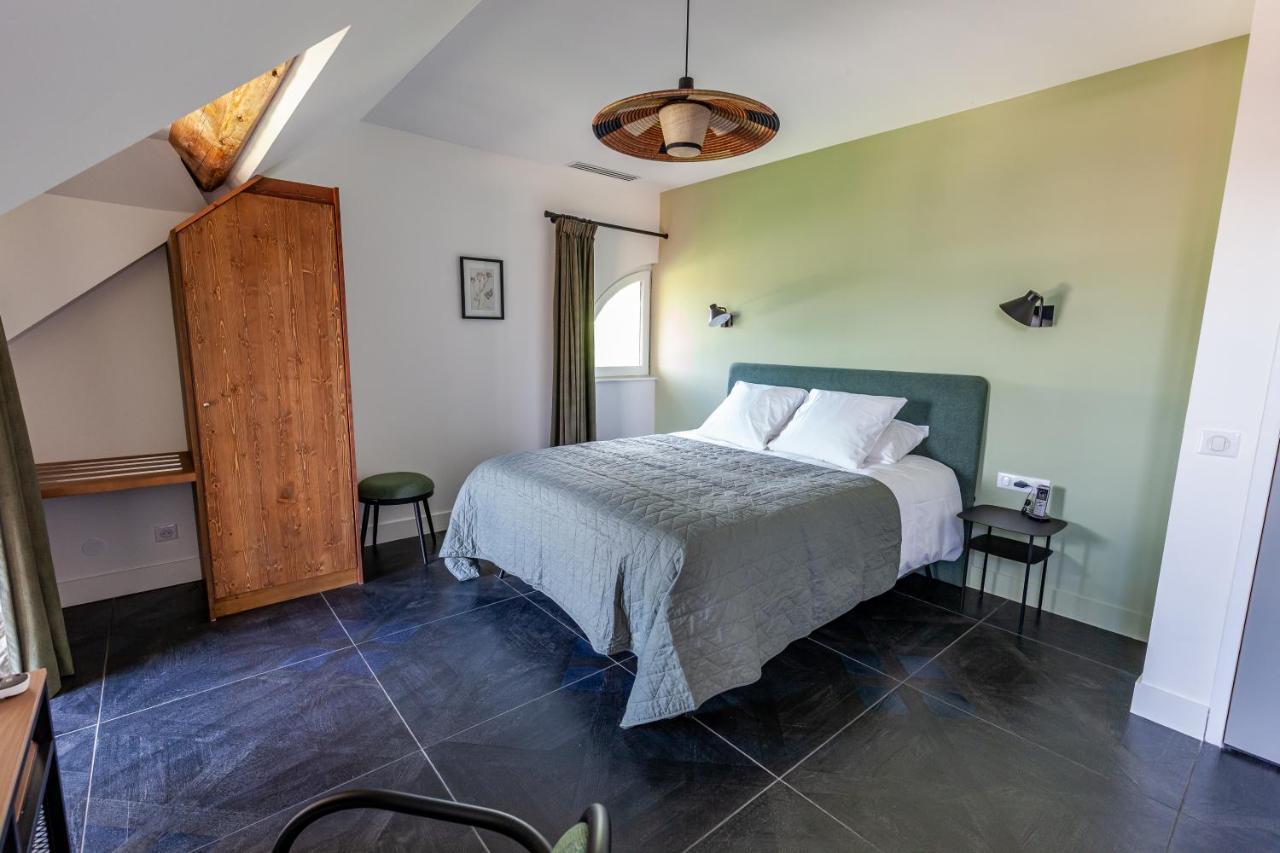 Hameau Des 40 Arpents Hotell Gergy Exteriör bild